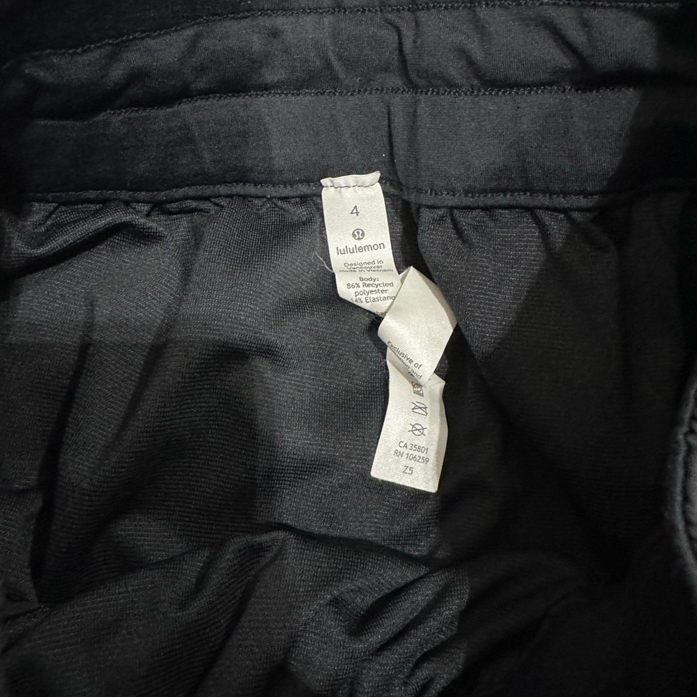 Lululemon Athletica Black Athletic Shorts Lightweight Breathable - Picture 4 of 4